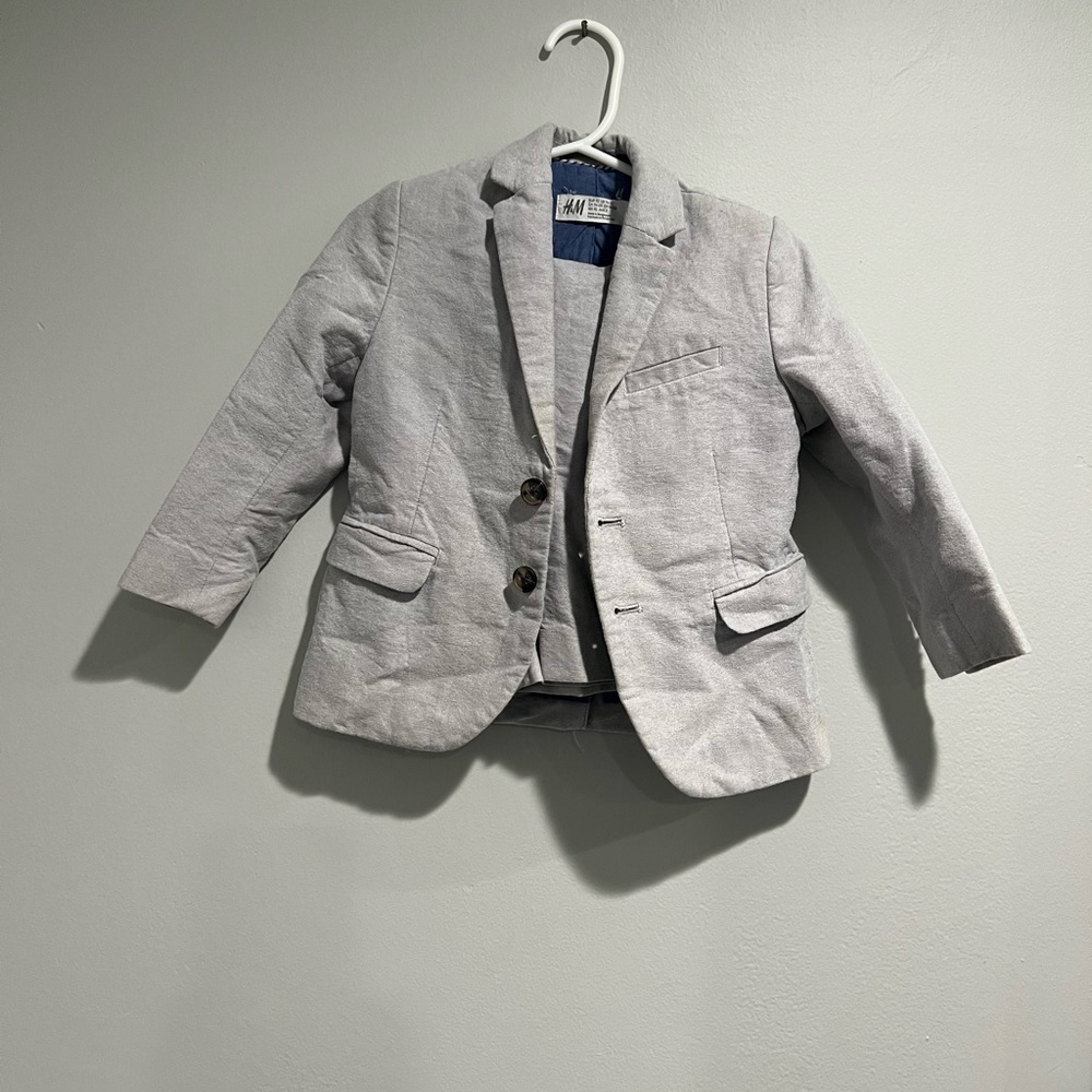 H&M taupe/gray 2 piece suit. Size 1 1/2- 2